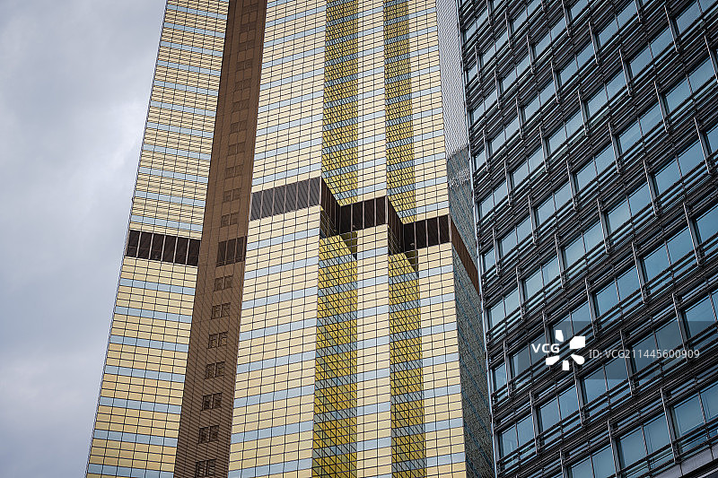 蓝色和金色建筑外墙图片素材