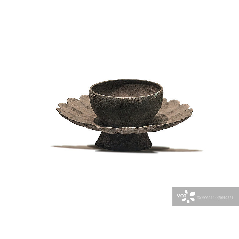 宋代文物，铜茶托，白石卧兔镇图片素材