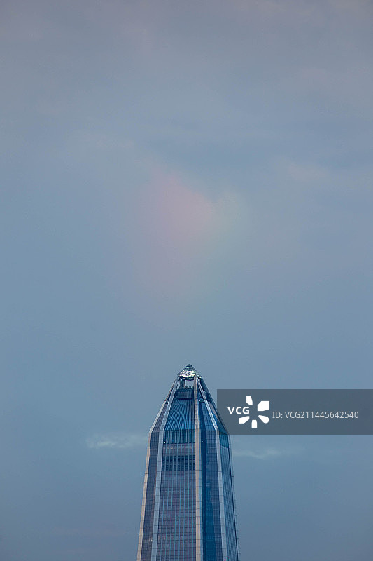 台风前的彩虹图片素材