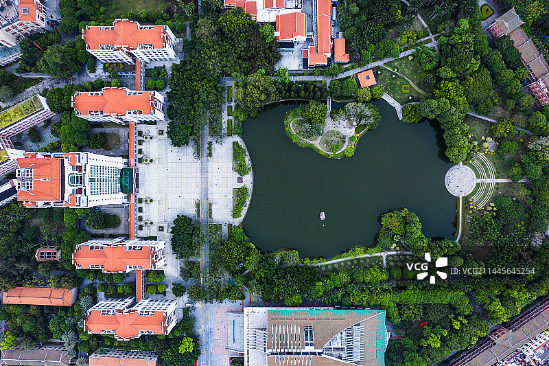 厦门大学芙蓉湖与嘉庚广场图片素材