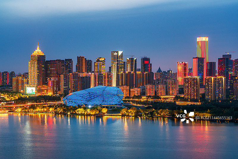 中国辽宁沈阳浑河城市风光夜景图片素材