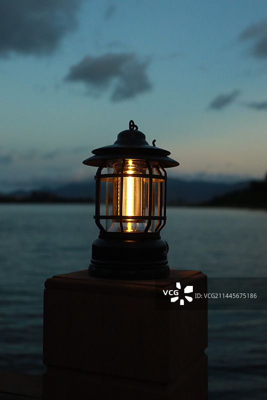 福建宁德北岸公园看到的美景，金马大桥、宁德摩天轮、小夜灯图片素材