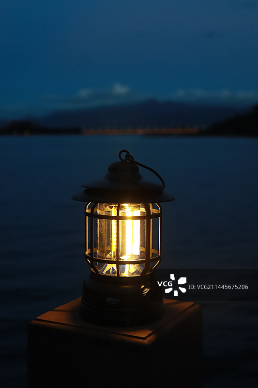 福建宁德北岸公园看到的美景，金马大桥、宁德摩天轮、小夜灯图片素材