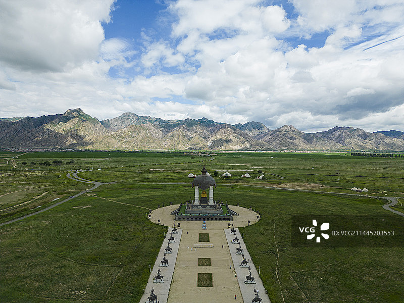 敕勒川草原文化旅游区成吉思汗广场（内蒙古呼和浩特土默特左旗哈素海）图片素材