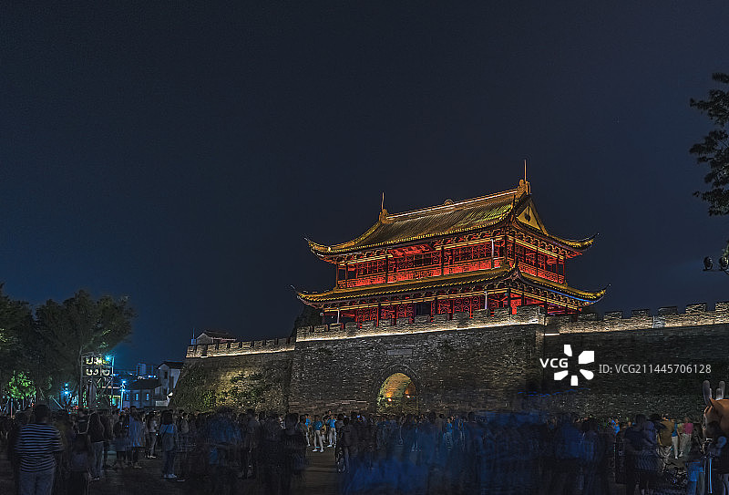 夜幕下的水亭门：衢州市衢江区水亭门图片素材