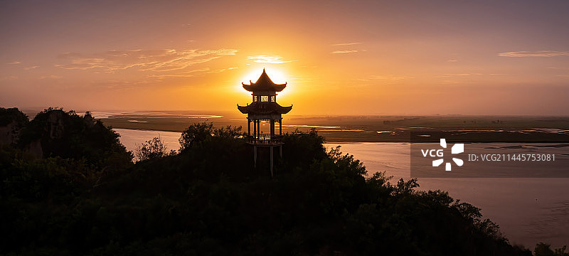 河南省郑州市荥阳市汜水镇 虎牢关 玉门古渡 黄河与汜河汇流处图片素材