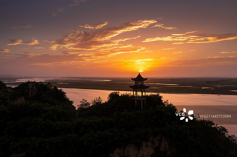 河南省郑州市荥阳市汜水镇 虎牢关 玉门古渡 黄河与汜河汇流处图片素材