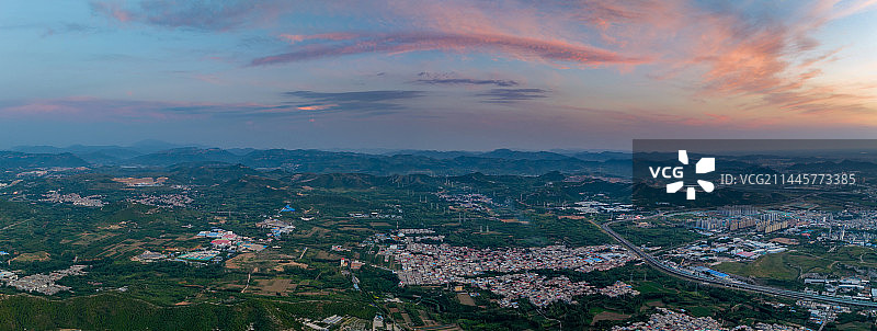 中国山东济南城市天际线夕阳西下图片素材
