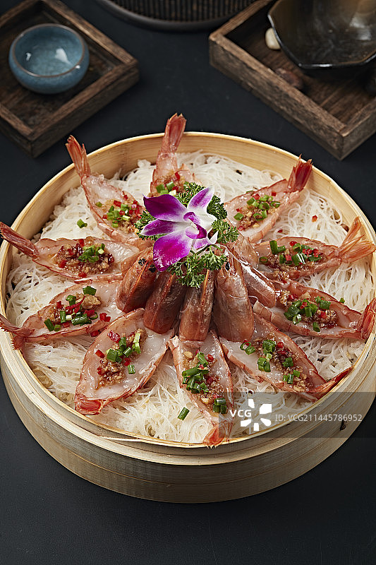 蒜蓉粉丝蒸开背大虾图片素材
