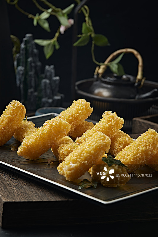 甜品小吃油炸鲜奶图片素材