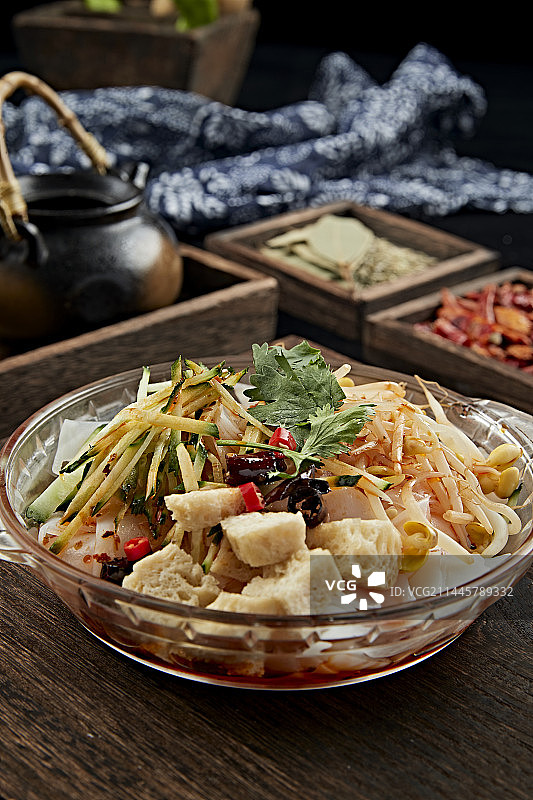 辣味剁椒凉皮图片素材