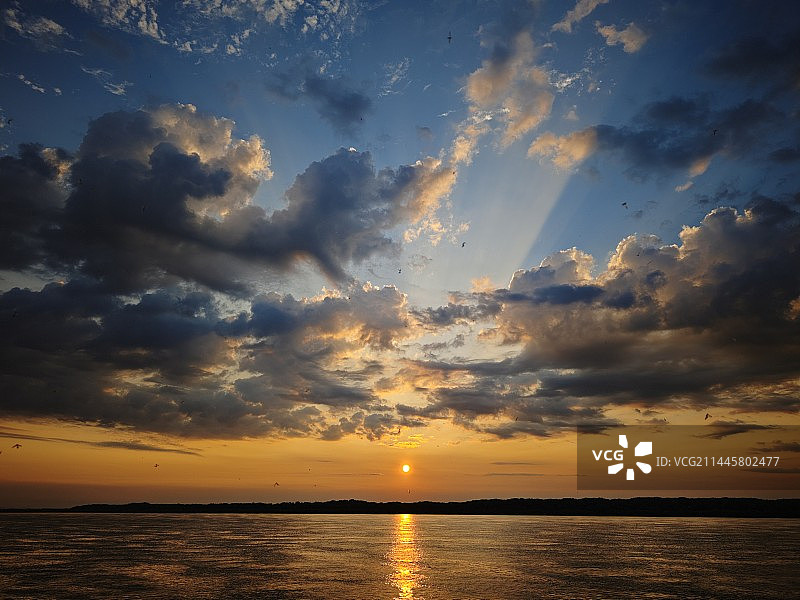 黑龙江边的日落图片素材