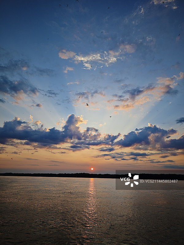 黑龙江边的日落图片素材