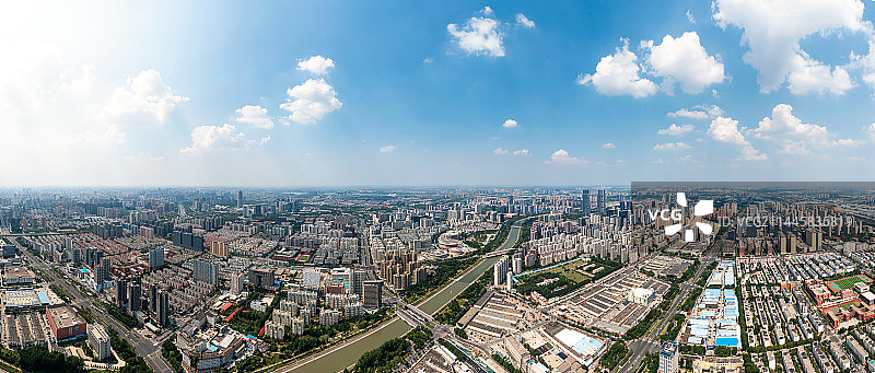 蓝天白云下的郑州郑东新区图片素材