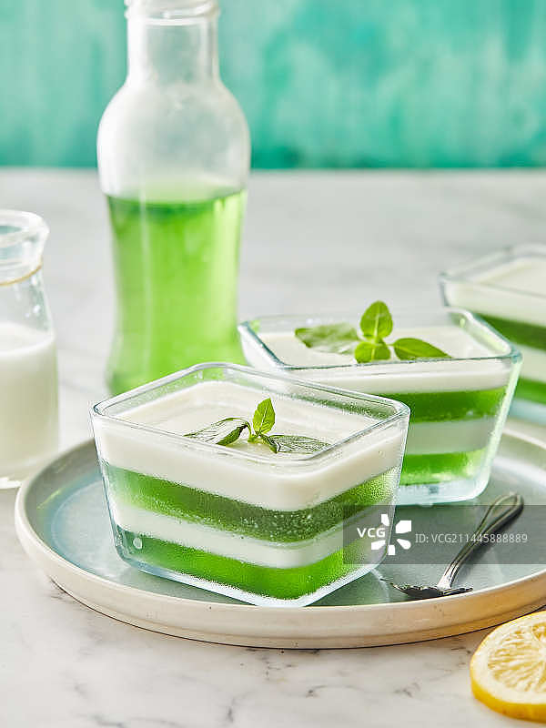 夏季营养奶冻图片素材