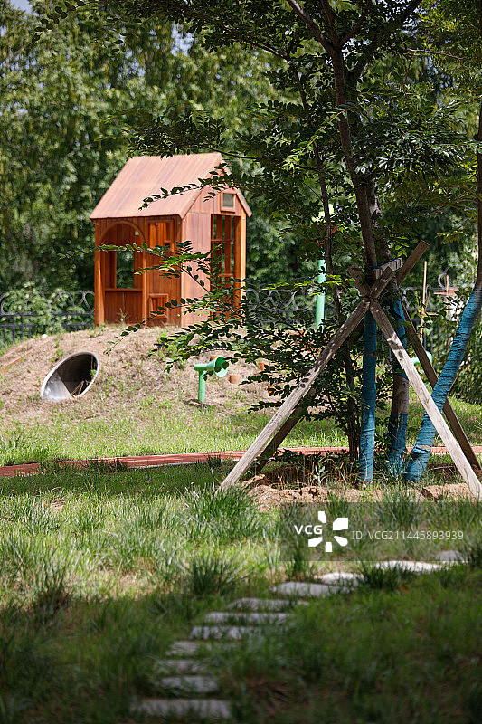 学校里的小路图片素材