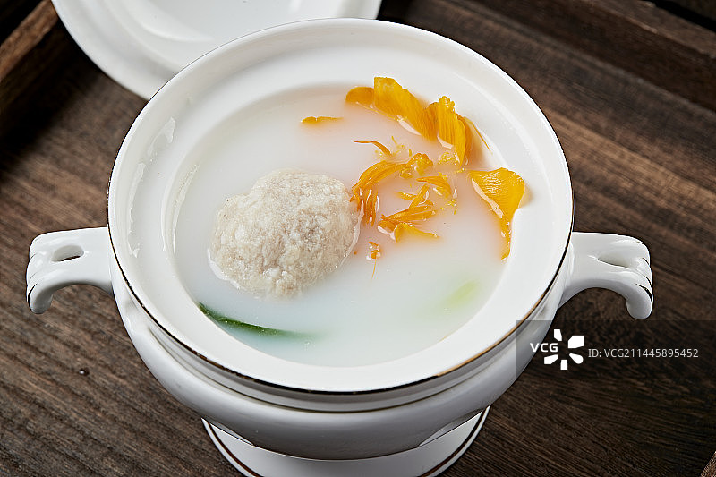 金莲花炖葵花大斩肉（狮子头）图片素材