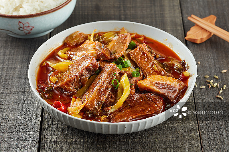 香辣牛腩煲图片素材