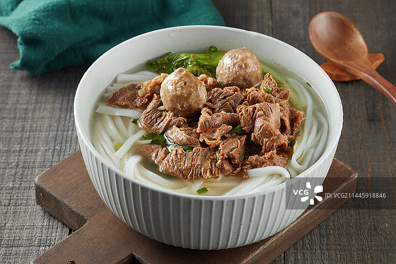 肉丸牛肉汤河粉图片素材