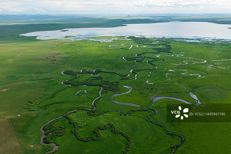 航拍内蒙古乌拉盖草原乌拉盖河九曲弯图片素材