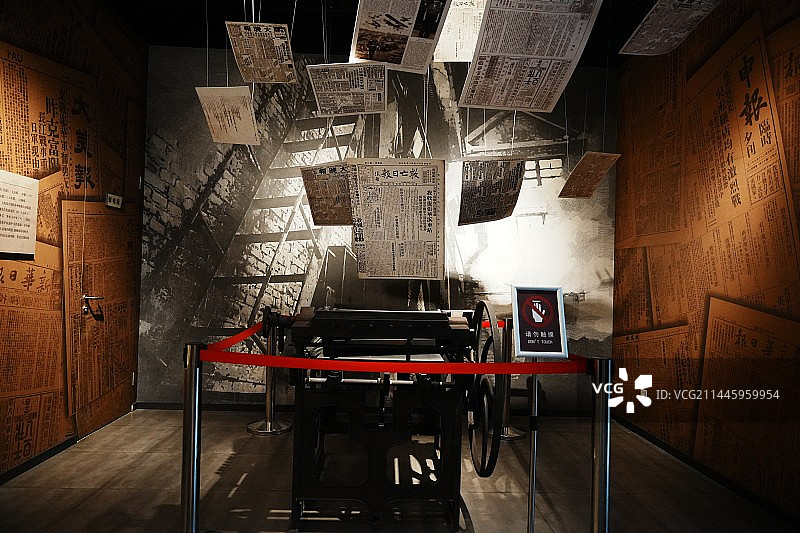 上海四行仓库报纸印刷布景图片素材