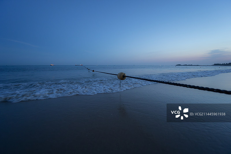 海岸线沙滩海浪图片素材