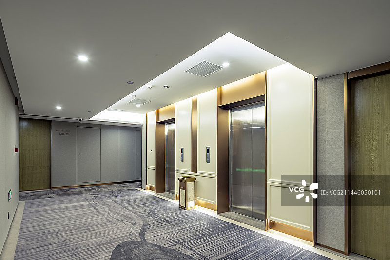 现代城市建筑内部空间楼梯间图片素材