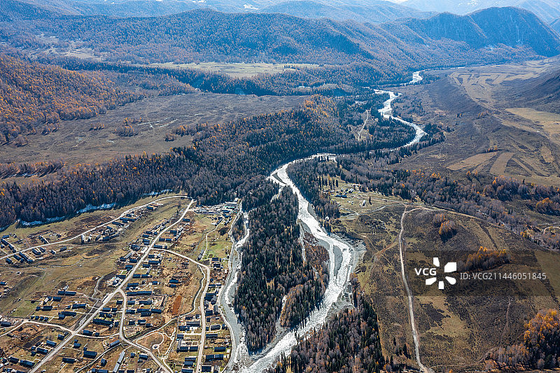 航拍新疆喀纳斯禾木村自然风光图片素材