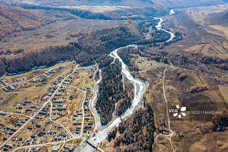 航拍新疆喀纳斯禾木村自然风光图片素材