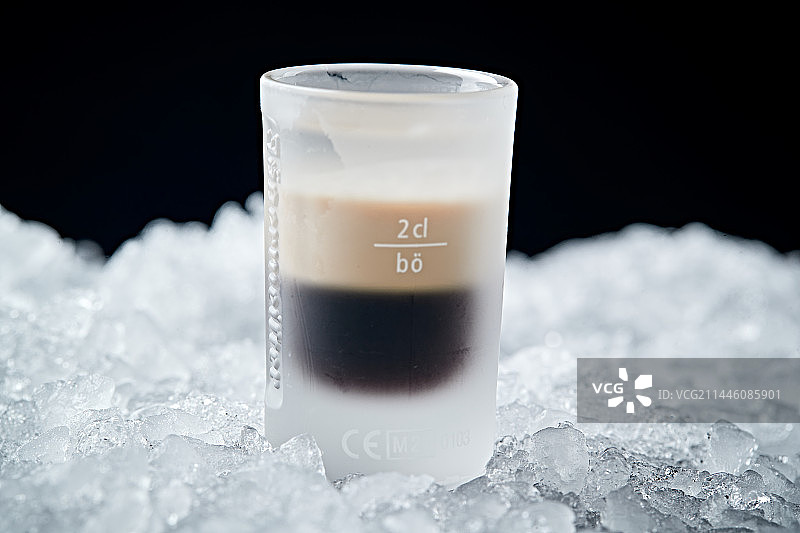 美式雪顶奶油烈酒百利甜咖啡图片素材