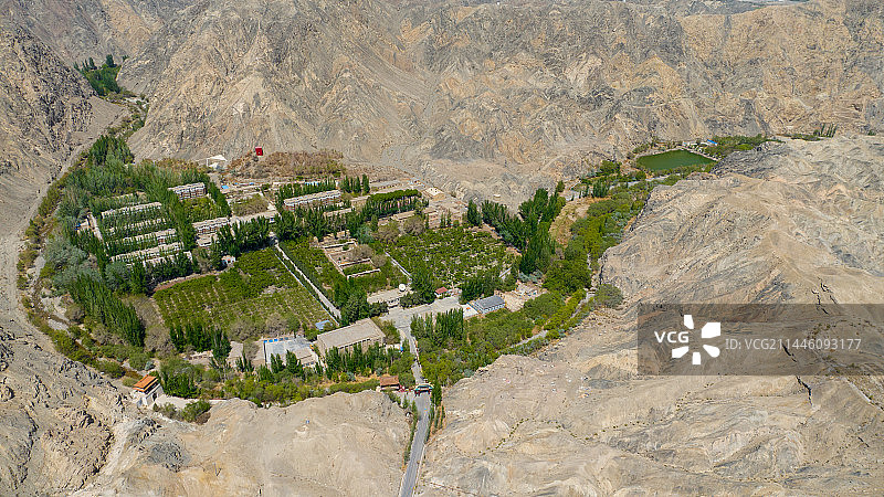 新疆库尔勒铁门关图片素材