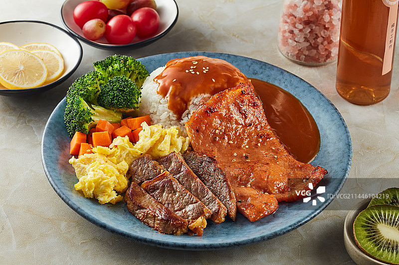 黑椒牛排猪扒饭图片素材