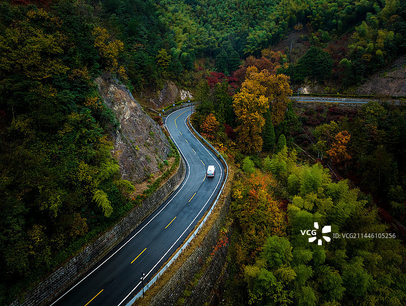 宁波余姚四明山云海航拍图片素材