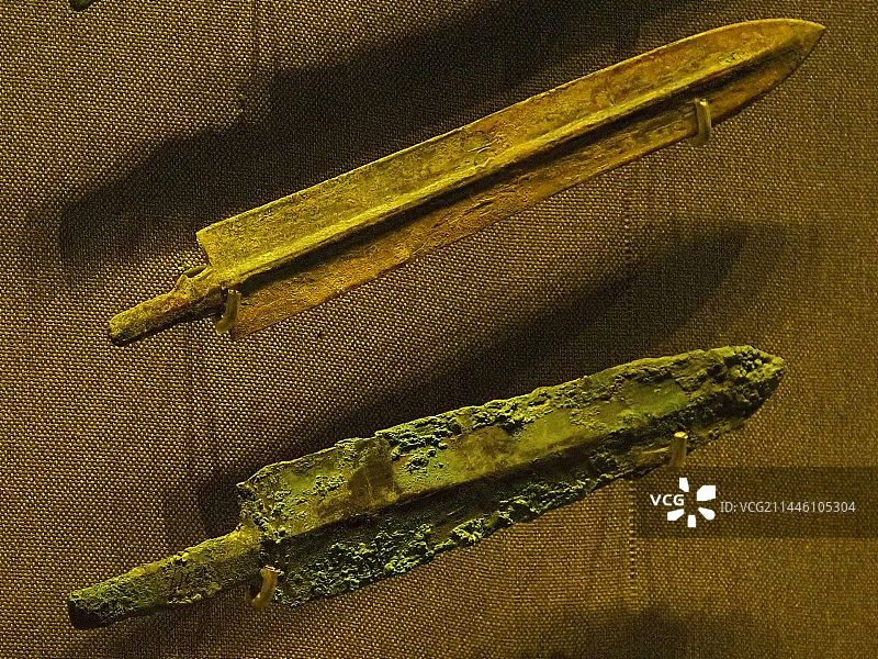 先秦青铜矛特写图片素材