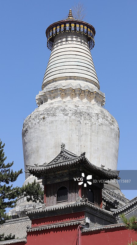 山西忻州市五台山塔院寺大白塔图片素材