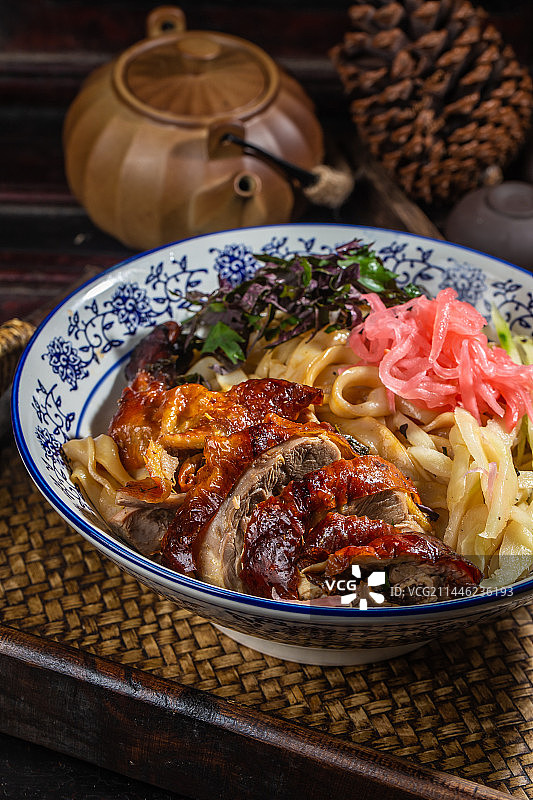 烧鸭粉干捞图片素材