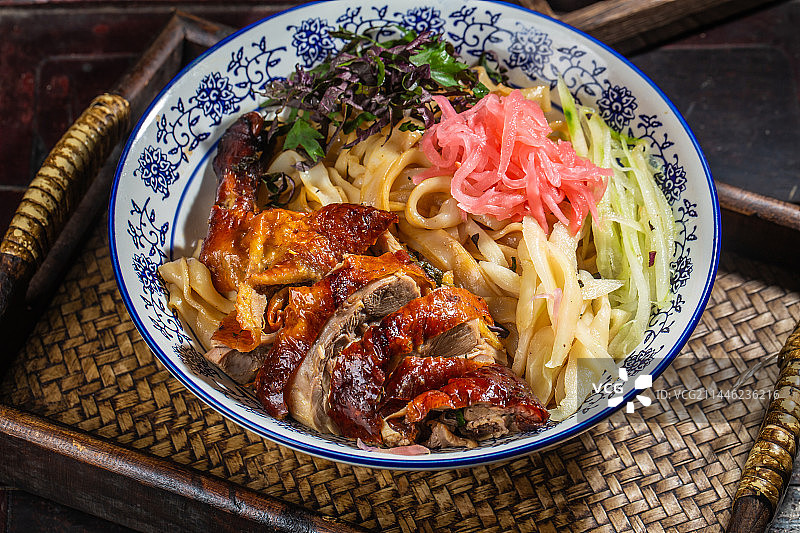 烧鸭粉干捞图片素材