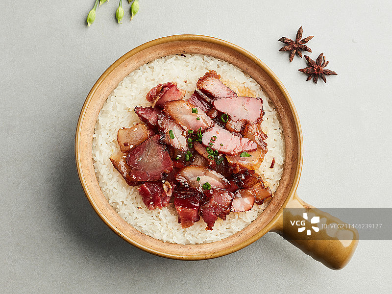 腊肉煲仔饭图片素材