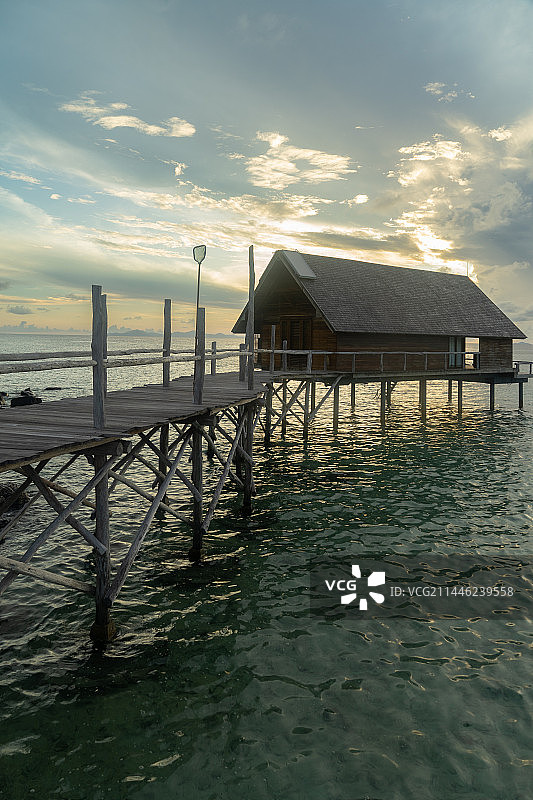 海上水屋图片素材