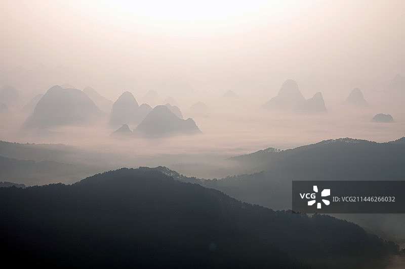 广西：黄姚古镇晨曦图片素材