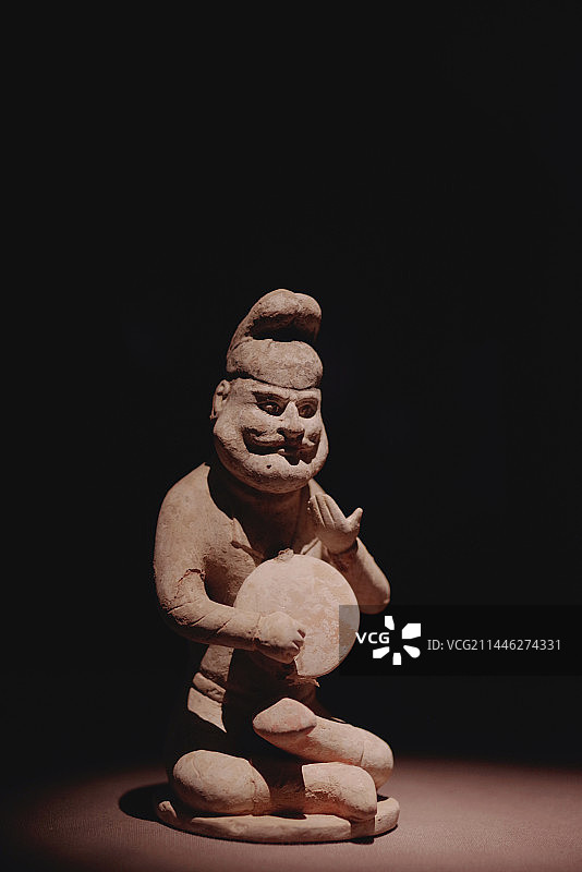 唐 彩绘陶胡人乐俑 震旦博物馆藏图片素材