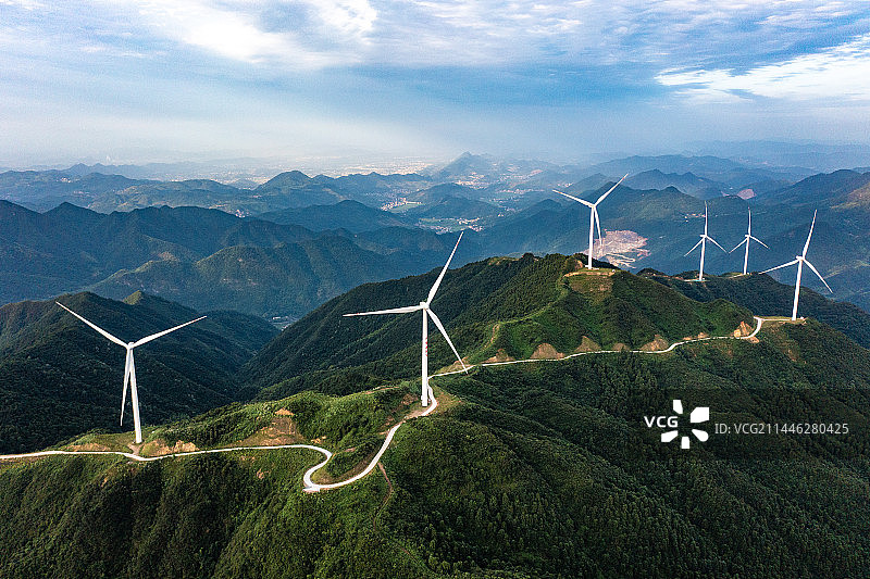 航拍湖南长沙宁乡古山峰风电场风景图片素材
