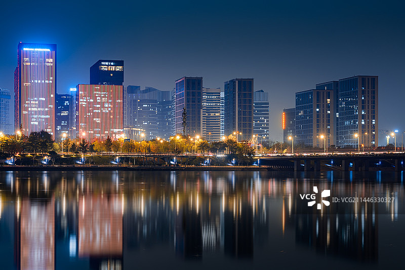 西安浐灞AR观景，西安浐灞沿岸城市天际线风光图片素材