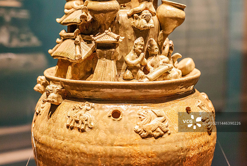 杭州临平博物馆西晋青瓷堆塑罐图片素材