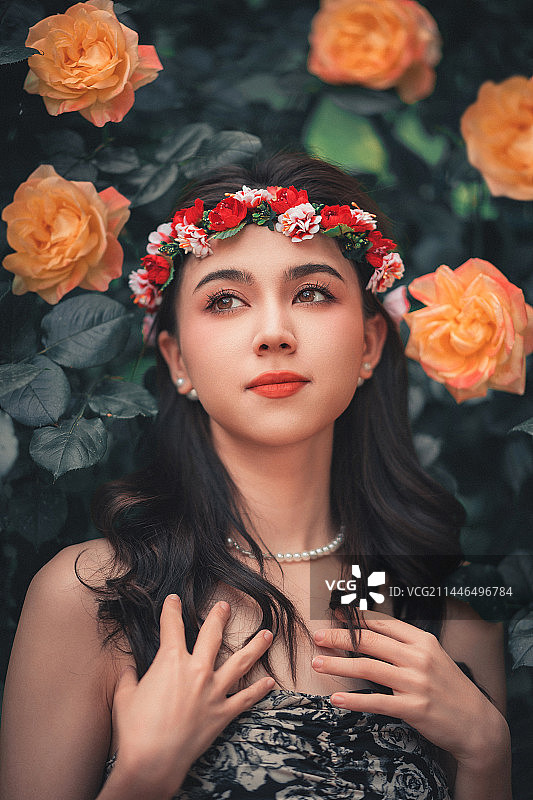 女人与花图片素材