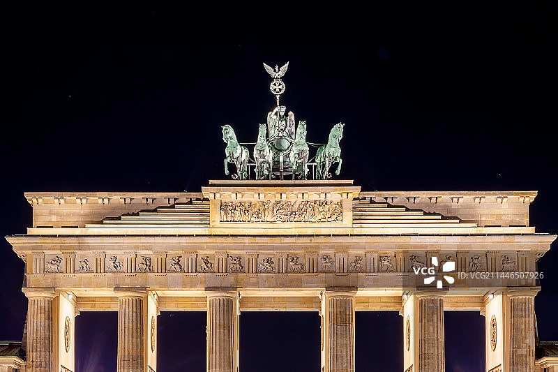 勃兰登堡门夜景特写图片素材