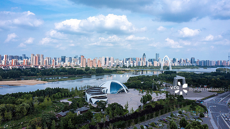 航拍山东省临沂市祊河沂龙湾大桥风景图片素材