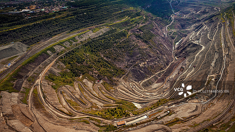 大地的伤痕——抚顺西露天矿图片素材