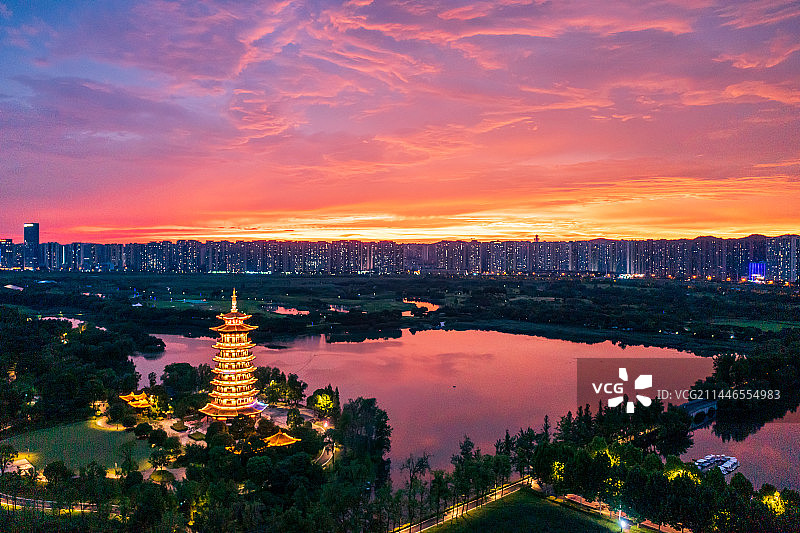 长沙洋湖白鹭塔最美夕阳图片素材