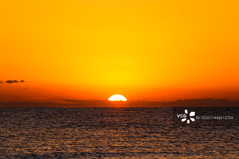 青海湖的日出图片素材